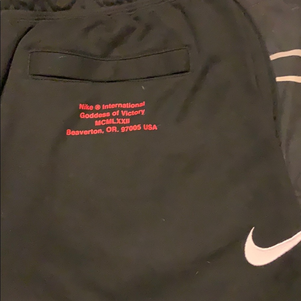 Nike Swoosh Shorts - Picture 5 of 6